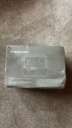 MAGCUBIC PROJECTOR 360* rotation