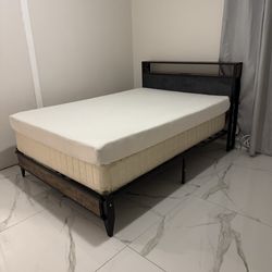 Full size bed
