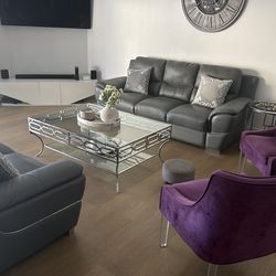 Couch and table with 2  side coffe table in good condition