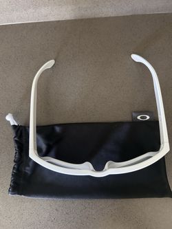 Holbrook Oakley glasses
