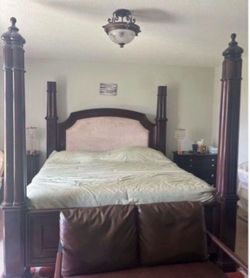 *Not Free* King bed solid wood