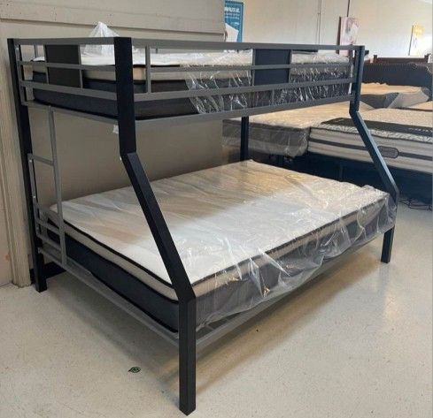 Dinsmore Black/Gray Twin over Full Bunk Bed