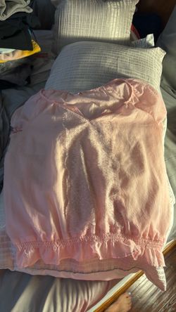 Women’s pink shirt