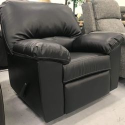Brand New 💥  Opportunity Product Black Brazoria Recliner Arm Chair/  Living Room Furniture 