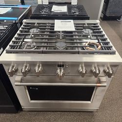 36 in. 5.75 cu. ft. Smart 6 Burner Dual Fuel Range with Convection in Stainless Steel