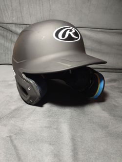 Rawlings batters helmet comes with bag