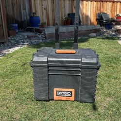 Rigid Rolling Tool Box
