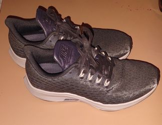 Women's Nike Shoes Size 6.5