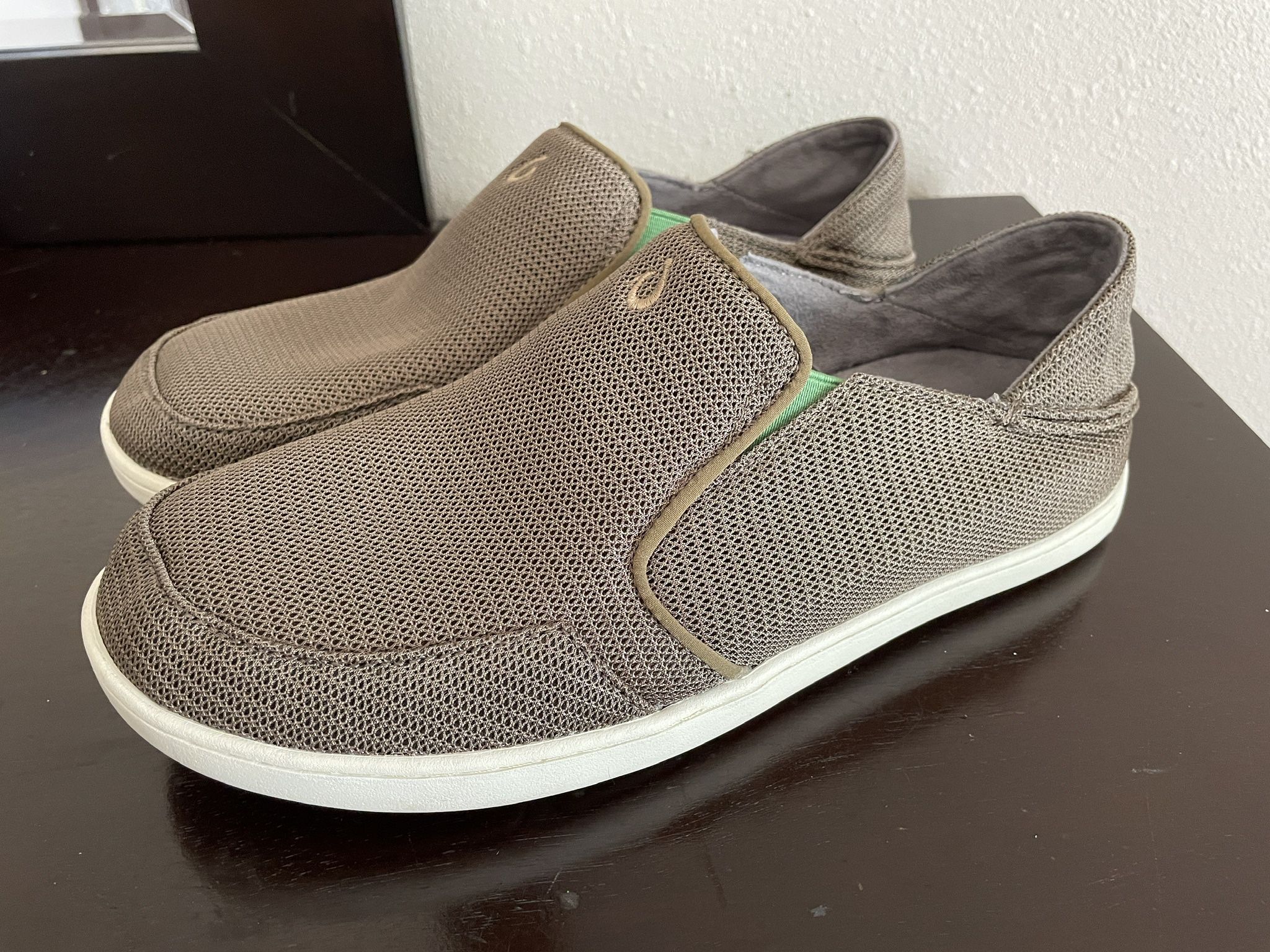 OluKai Slip On Shoes Nohea Mesh Mens Size 9.5