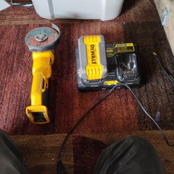 DeWalt Angle Grinder With 9ah Flex volt Battery And Charger 