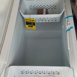 Frigidaire 15 cu. ft. Garage Ready Manual Defrost Chest Freezer in White with LED Light and Adjustable Temperature Control