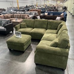 Beautiful! Sage Green 4-Pc Sectional Sofa With Ottoman 