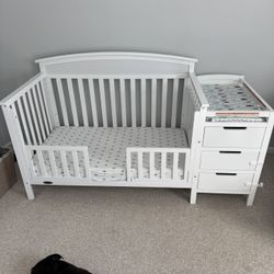 Graco Convertible Crib