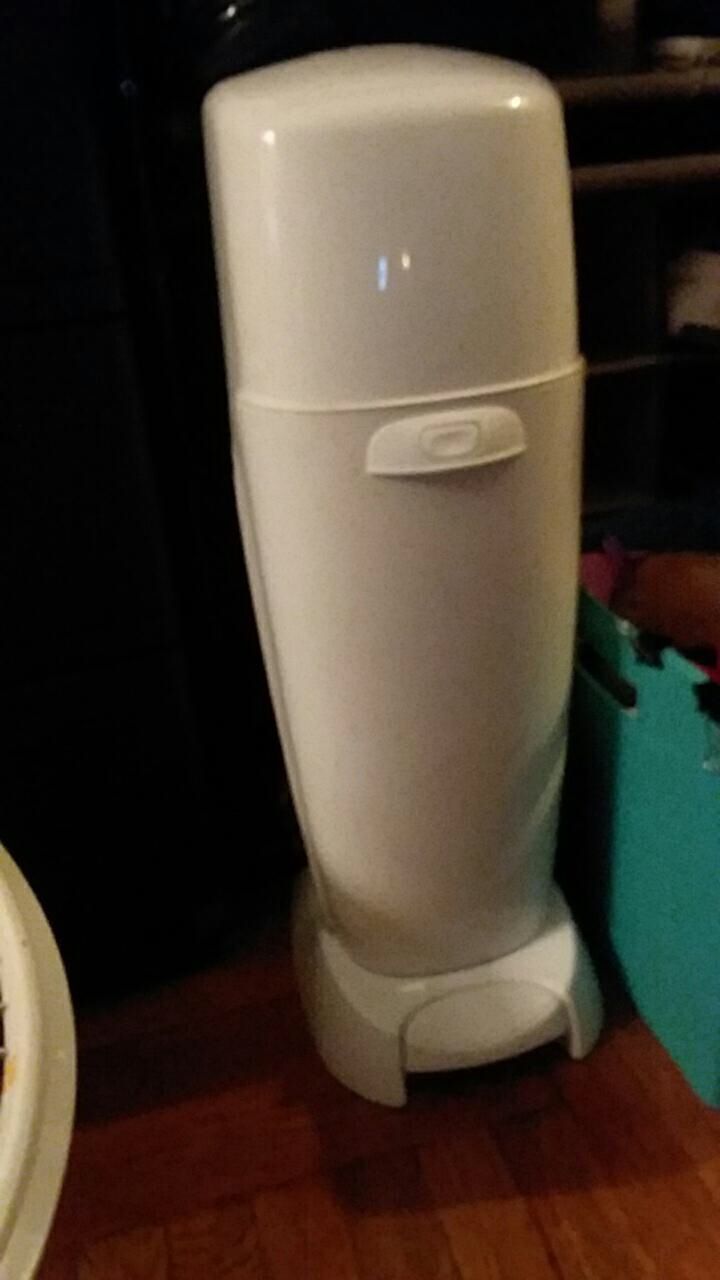 Diaper genie
