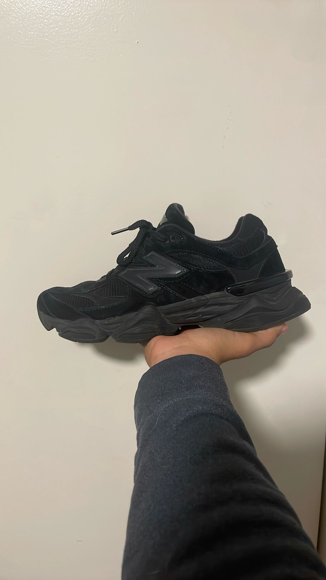 New Balance 9060 Size 10.5