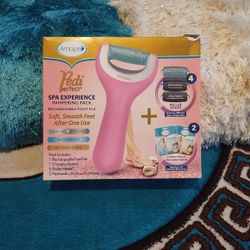 SPA EXPERIENCE PAMPERING PACK by Amope