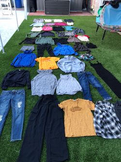 41 pieces Less than $1 piece women’s clothes bundle lot size XS-SMALL Gap freestyle Reebok SHEIN forever 21 and more $30 firm