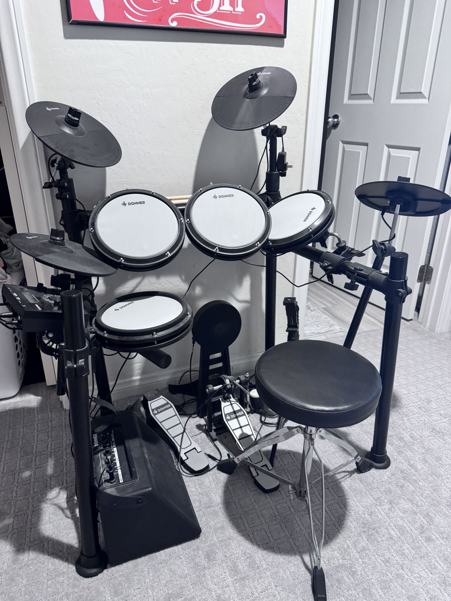 Donner electric drums Ate With amplifier  Complete Set used Rarely 