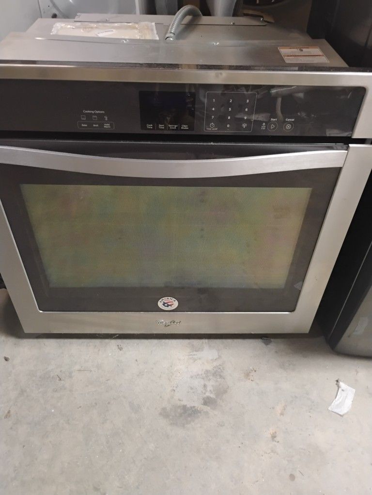 Single Smart Stainless Whirlpool Electric Wall Oven 