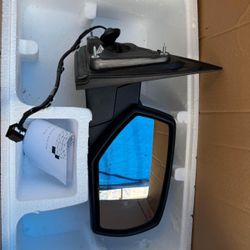 Chevrolet Silverado LT Side View Mirror