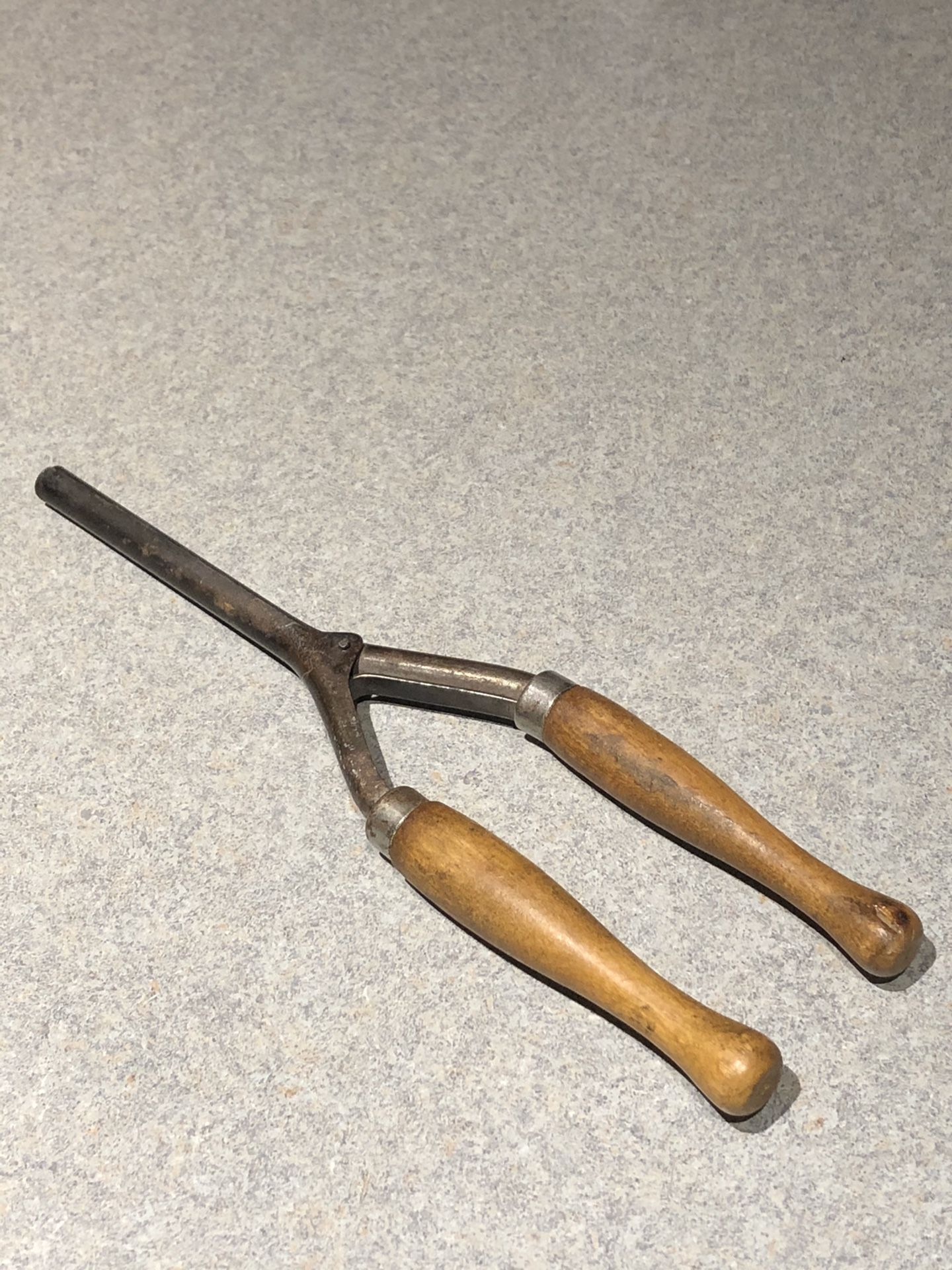 Vintage curling iron