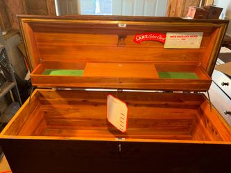 Lane Cedar Chest