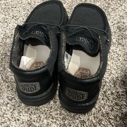 Hey dudes Size 4 Youth Color Black 