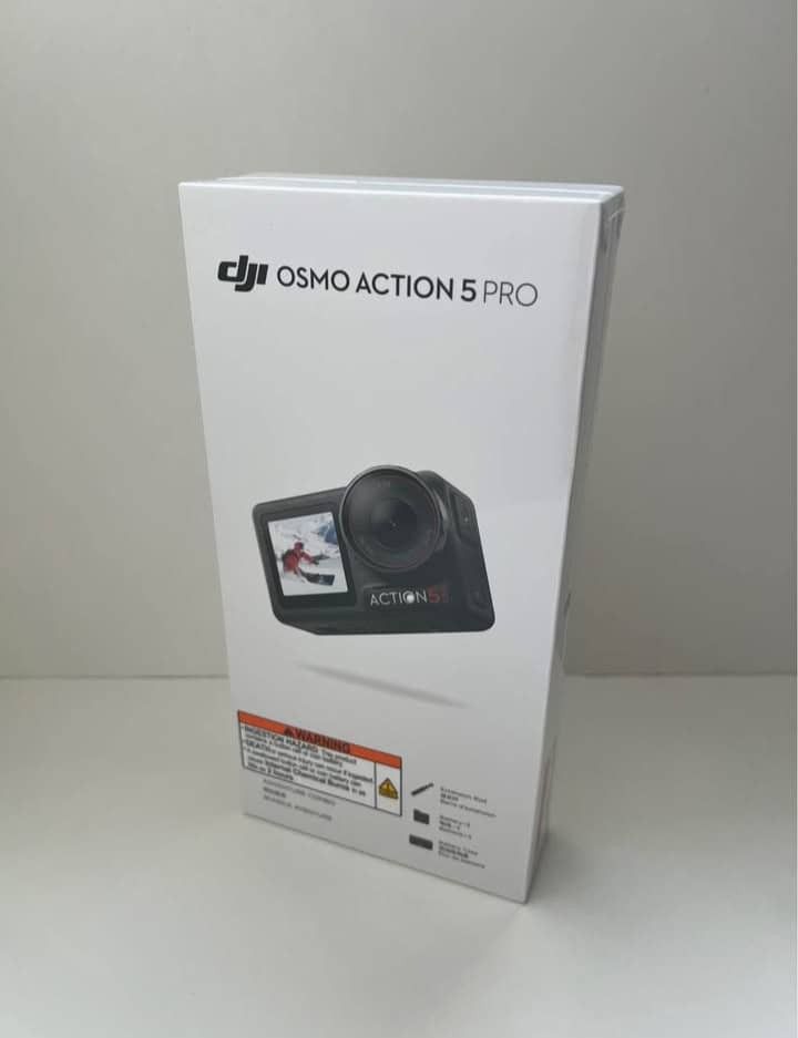 DJI Osmo action 5 Pro adventure combo