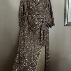 Vestido Largo Con Cola