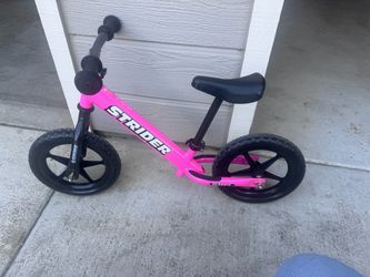 Strider Classic Balance Bike Pink