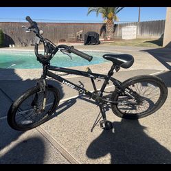 Hyper  Bike Company Spinner Pro Model Bike 