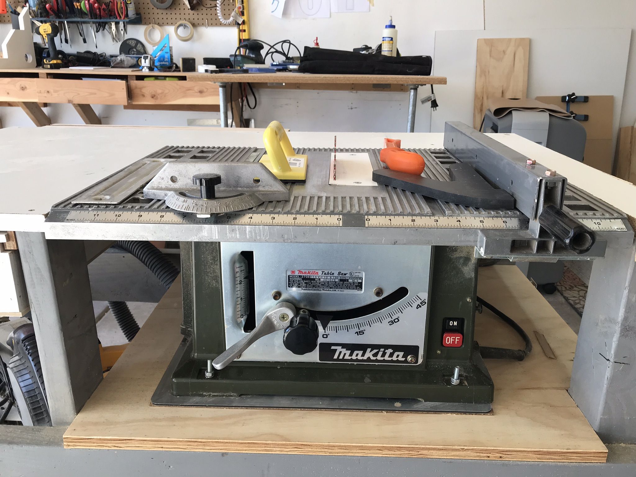 Makita Table Saw 2708 for Sale in Casa Grande, AZ OfferUp