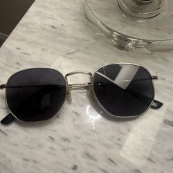 Stylish Black and Gold Sunglasses