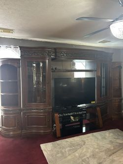 $350*Huge Entertainment Center*Northwest Area