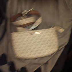 Michael Kors Small Bag Very Clean