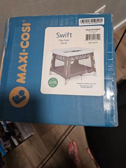 Maxi-Cosi Swift Play Yard On Safari