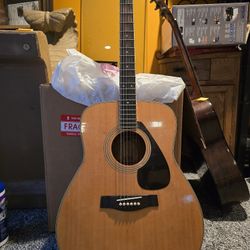 Yamaha FG-340 Dreadnought Acoustic Guitar