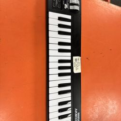 MidiPlus AKM320 Keyboard Controller