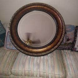 Beautiful round mirror