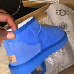 Women’s Classic Ultra Mini Size 8