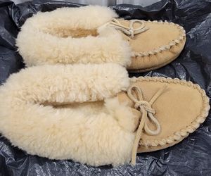 LL Bean Women's Slippers Size 5M