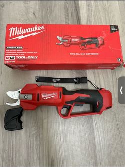 Milwaukee M12 12V Cordless Brushless Pruner Shears (Tool Only)