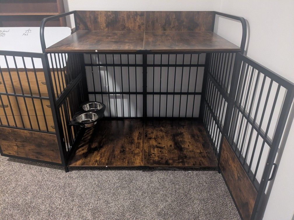 Extra Large Dog Kennel w/Wooden Inlay