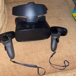 VR Headset Oculus Rift S