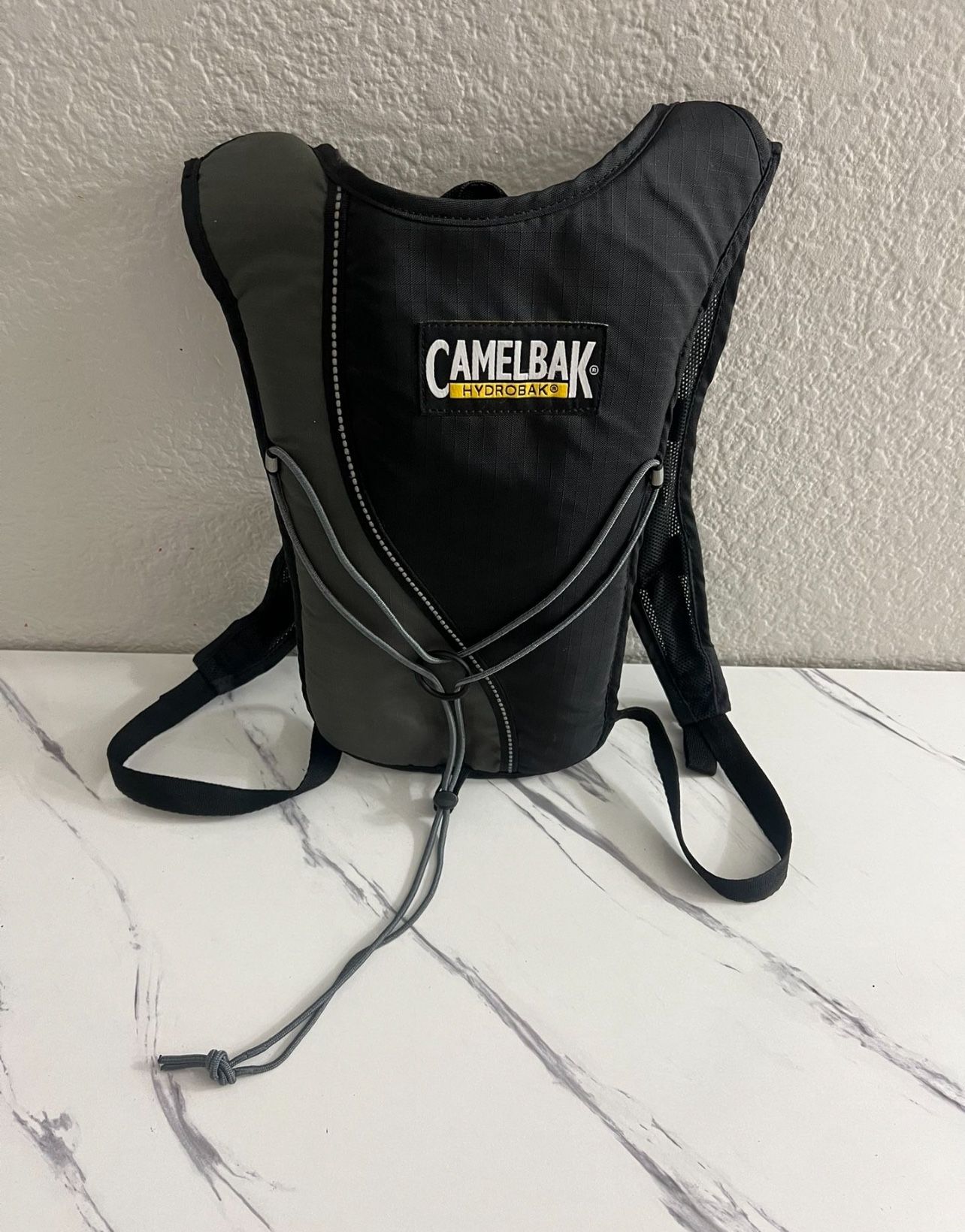 CamelBak HydroBak 50oz 1.5L Hydration Water Backpack Black/Gray Running Hiking