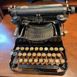 Corona Portable Typewriter 1913 Circa - Model # 3