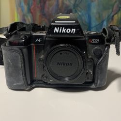 Nikon N8008