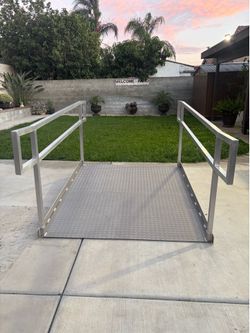 Silver straight Ramp