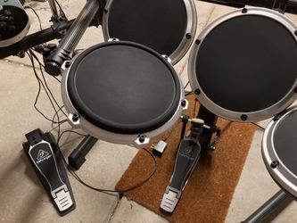 BEHRINGER XD8USB