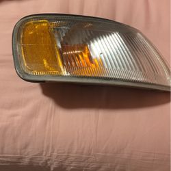 1(contact info removed) Honda Odyssey Front Light